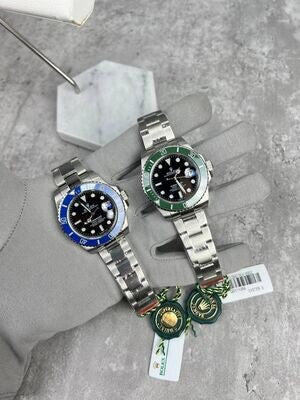 Submariner Watch in Silver Chain Strap