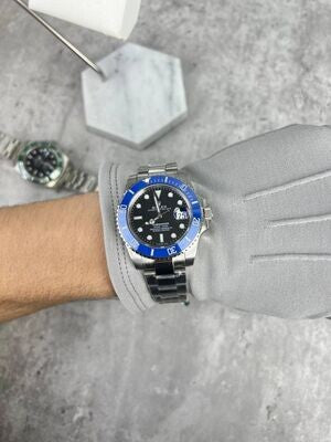 Submariner Watch in Silver Chain Strap
