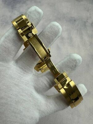 Submariner Date 116618LB With Golden Chain Strap Watch