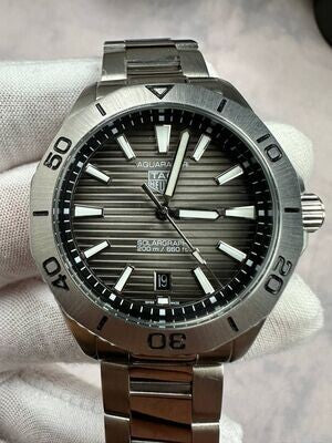 Aquaracer Professional 200 Date Automatic with Silver Chain Strap