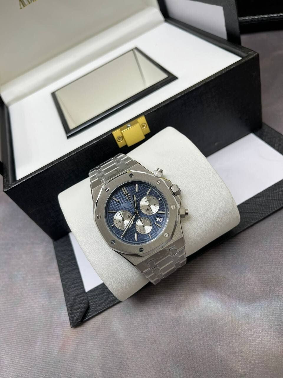 AP Royal Oak Selfwinding Chronograph Watch with Silver Strap