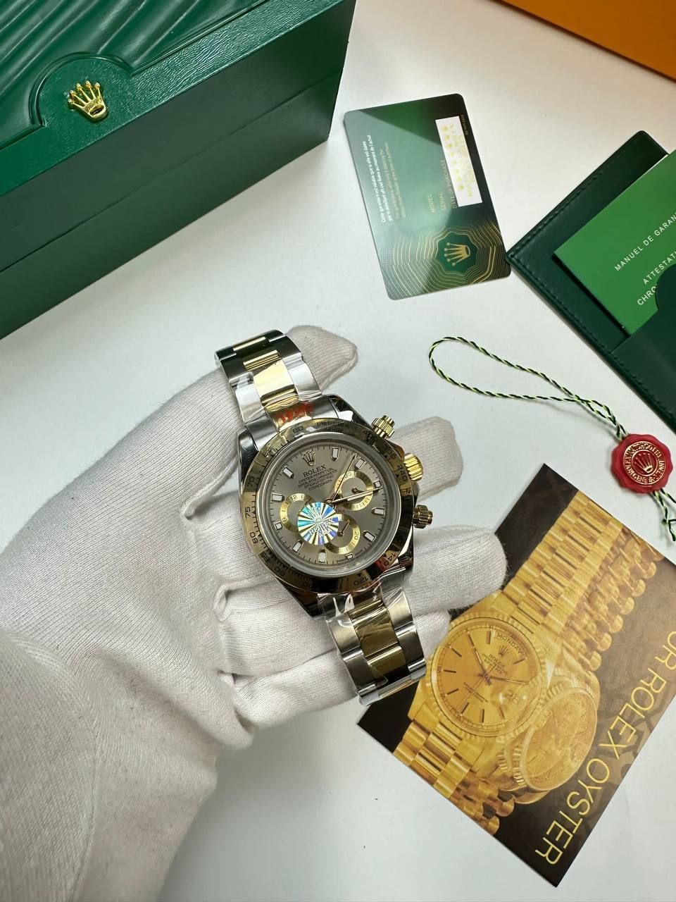 Cosmograph Daytona Gold/Steel Tahitian Mother of Pearl Diamond Dial Men's Watch