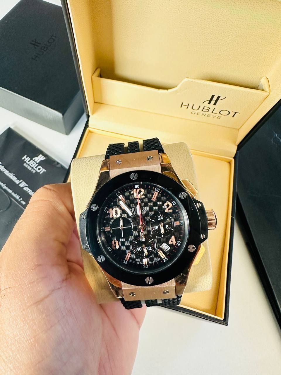 Big Bang Men's Black Watch in Rose Gold Color
